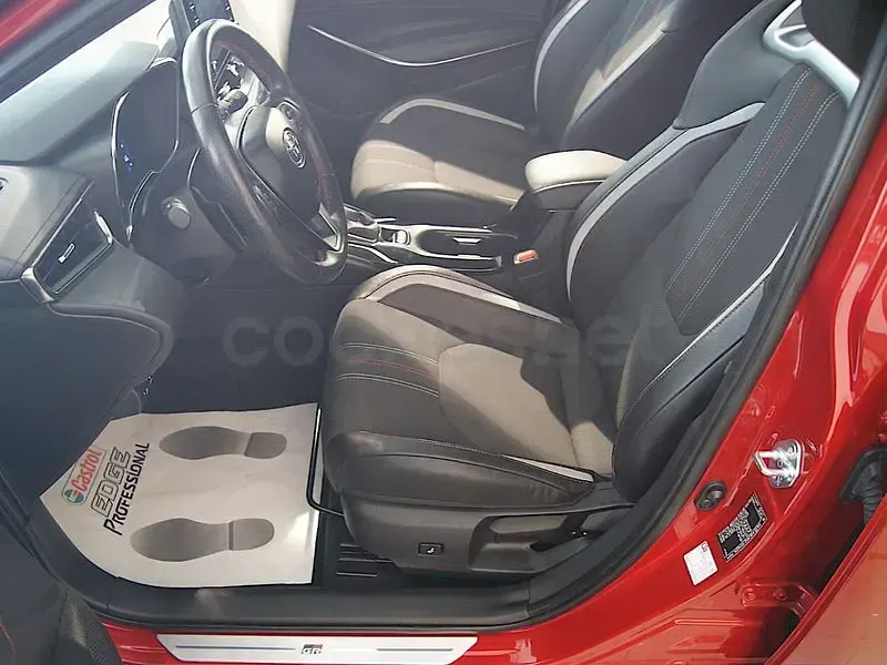 Usado Toyota Corolla 180 CV (132 kW) 2021 Rojo Berlina