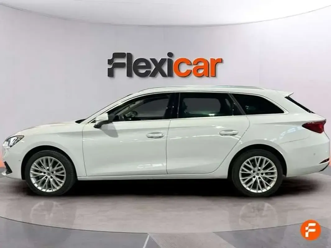 Usado Seat Leon ST XCELLENCE 131 CV (96 kW) 2021 Blanco Familiar