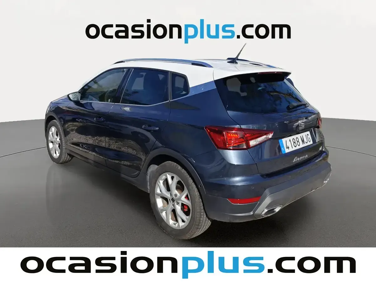 Usado Seat Arona FR 150 CV (110 kW) 2023 Gris SUV