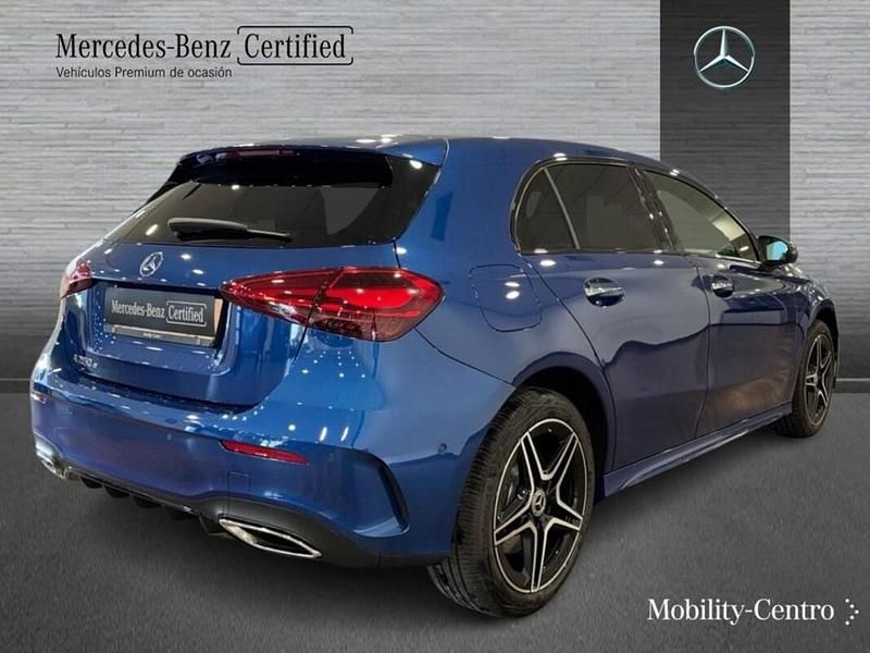 Usado Mercedes A250 AMG line 163 CV (119 kW) 2024 Azul denim metalizado