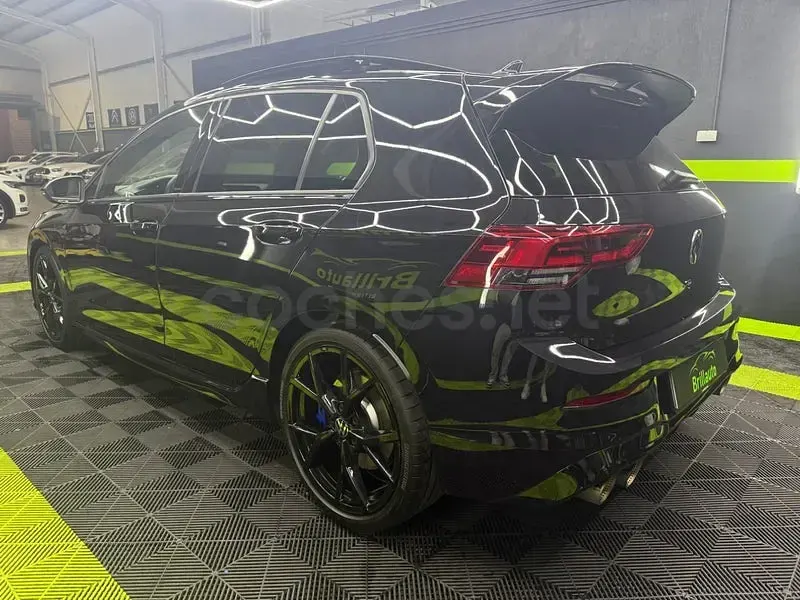 Usado VW Golf VIII R 333 CV (244 kW) 2024 Negro Berlina