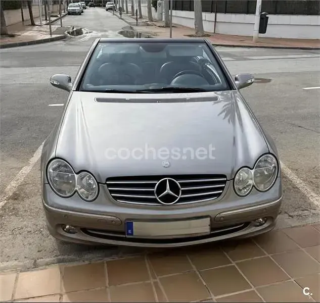 Usado Mercedes CLK240 Avantgarde 170 CV (125 kW) 2004 Gris / plata Descapotable