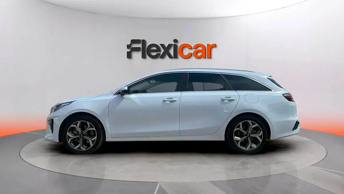 Usado Kia Ceed 120 CV (88 kW) 2020 Blanco Utilitario
