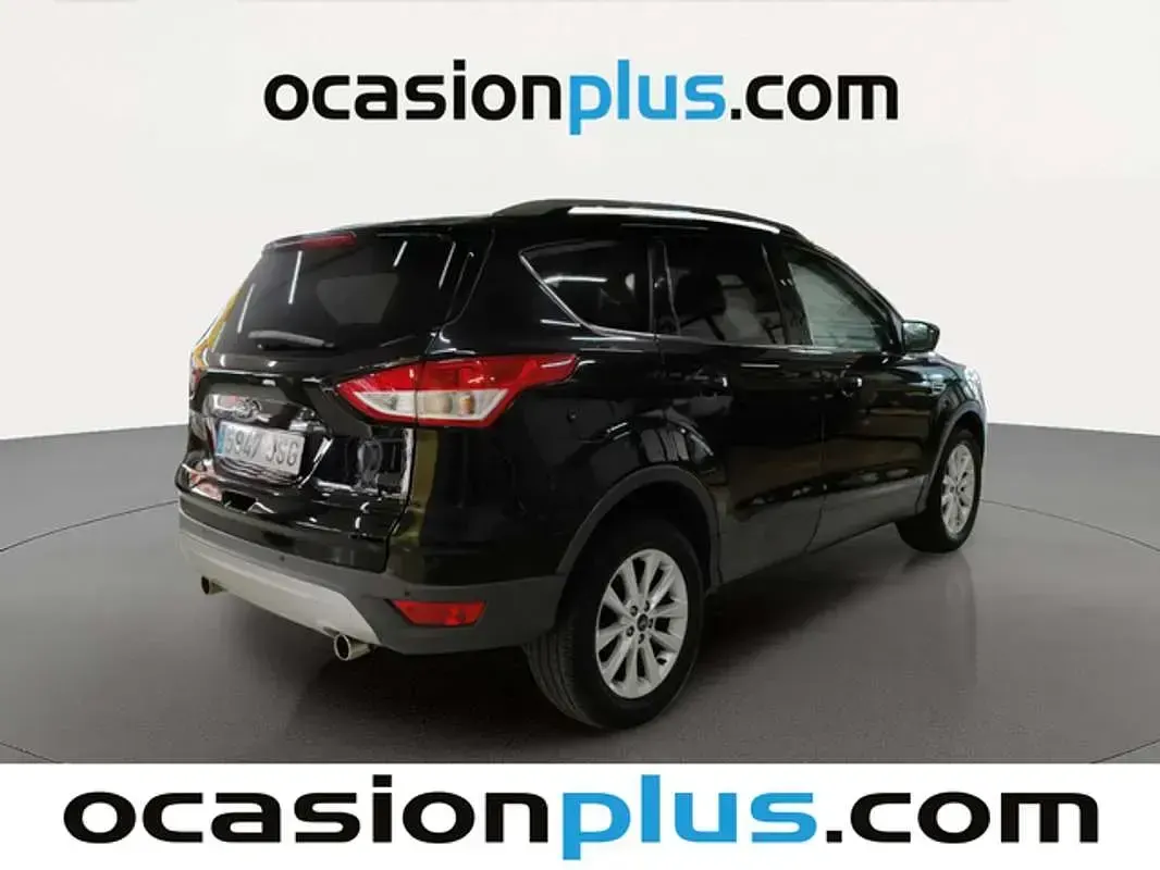 Usado Ford Kuga Titanium 120 CV (88 kW) 2016 Negro SUV