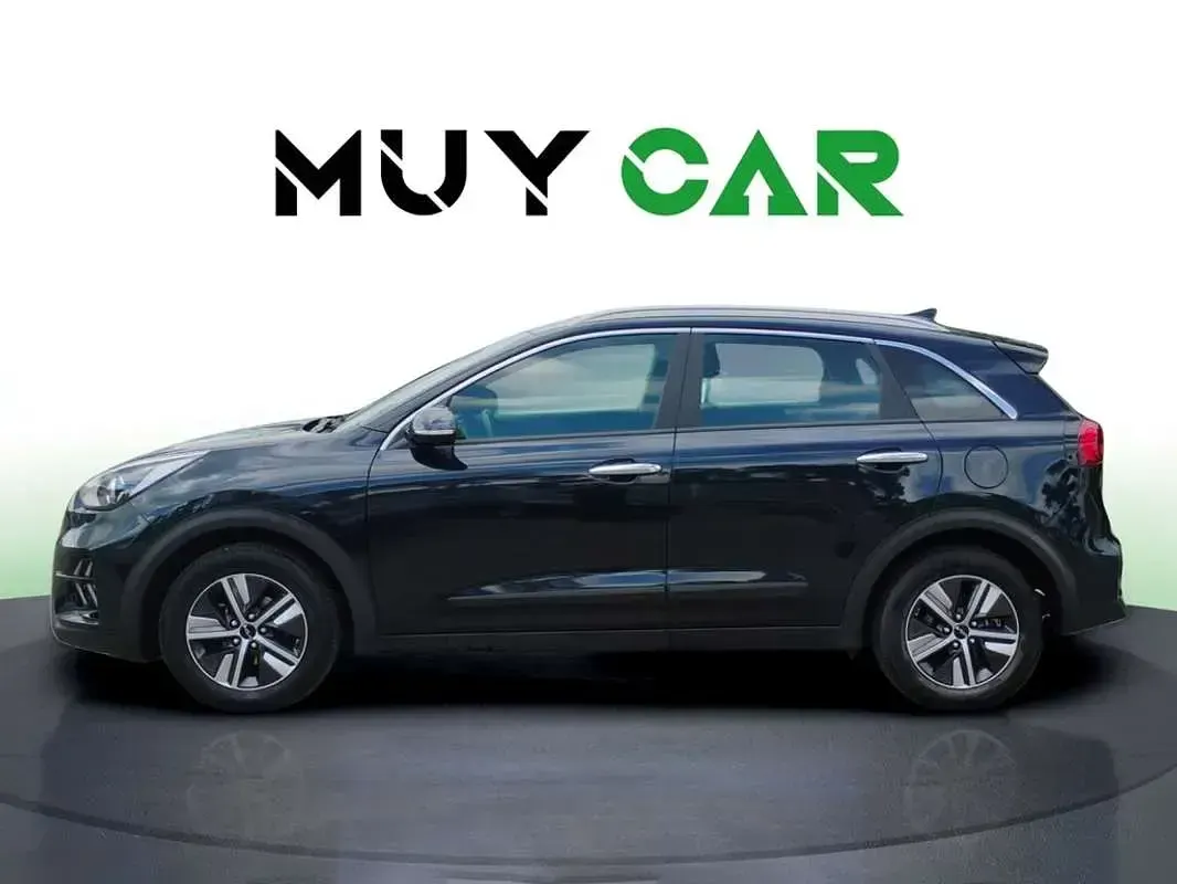 Używany Kia Niro 141 KM (103 kW) 2022 Biały SUV