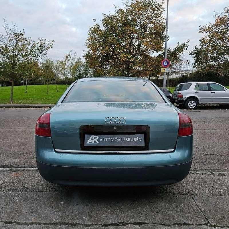 Usado Audi A6 165 CV (121 kW) 1997 Azul Berlina