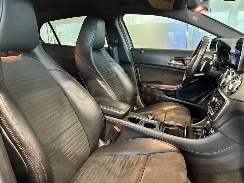 Usado Mercedes GLA220 AMG line 177 CV (130 kW) 2017 Negro SUV