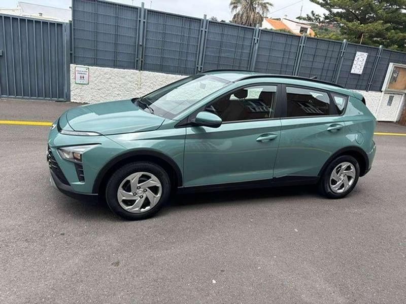 Usado Hyundai Bayon 101 CV (74 kW) 2023 Verde SUV