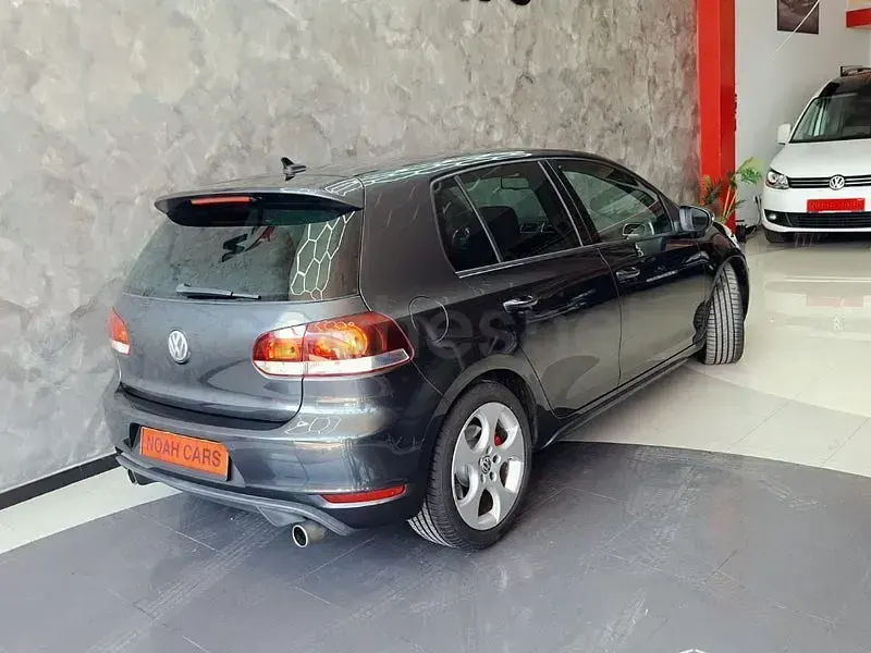 Usado VW Golf VI GTI 210 CV (154 kW) 2009 Gris / plata Utilitario
