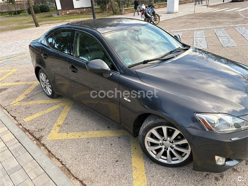 Usado Lexus IS250 Luxury Line 208 CV (152 kW) 2006 Gris / plata Berlina