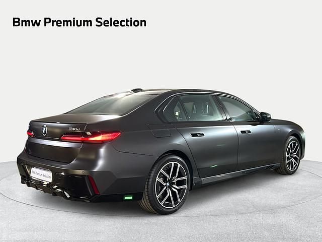 Usado BMW 740 Comfort Edition 299 CV (219 kW) 2025 Berlina