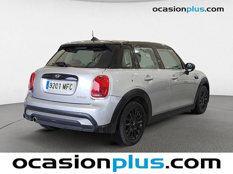 Usado Mini Cooper 136 CV (100 kW) 2023 Gris plata Utilitario