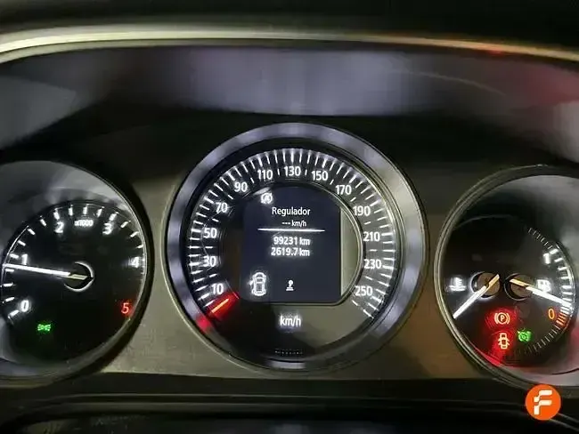 Usado Renault Mégane Business 90 CV (66 kW) 2017 Blanco Berlina