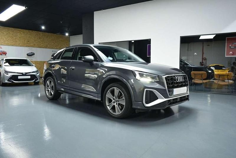Usado Audi Q2 S-Line 150 CV (110 kW) 2022 Gris SUV