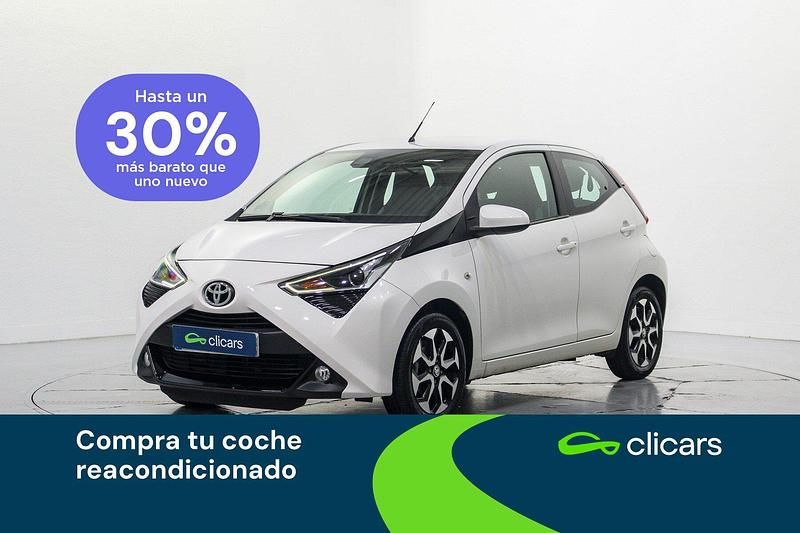 Blanco Usado 2021 Toyota Aygo X-play Utilitario | 10.490 € (Precio justo) - Imagen 1/4