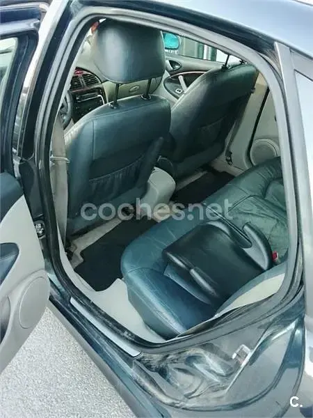 Usado Citroën C5 110 CV (80 kW) 2002 Negro Berlina