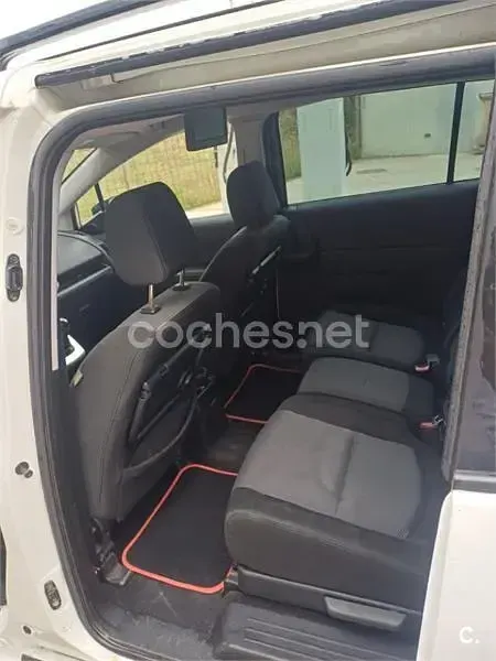 Usado Mazda 5 Active 143 CV (105 kW) 2007 Blanco Monovolumen