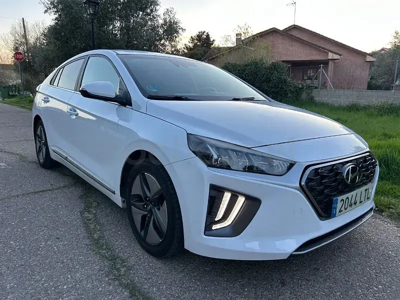 Usado Hyundai Ioniq 141 CV (103 kW) 2021 Blanco Utilitario