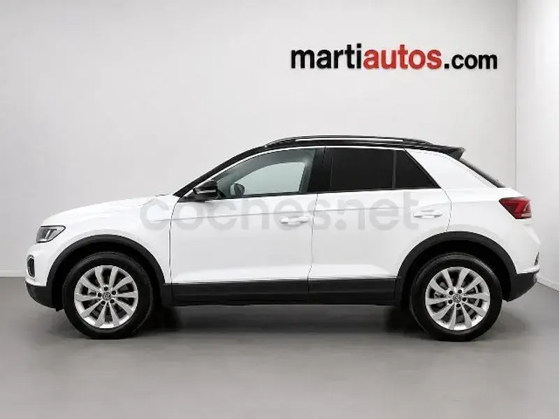 Usado VW T-Roc Life 110 CV (80 kW) 2024 Blanco SUV