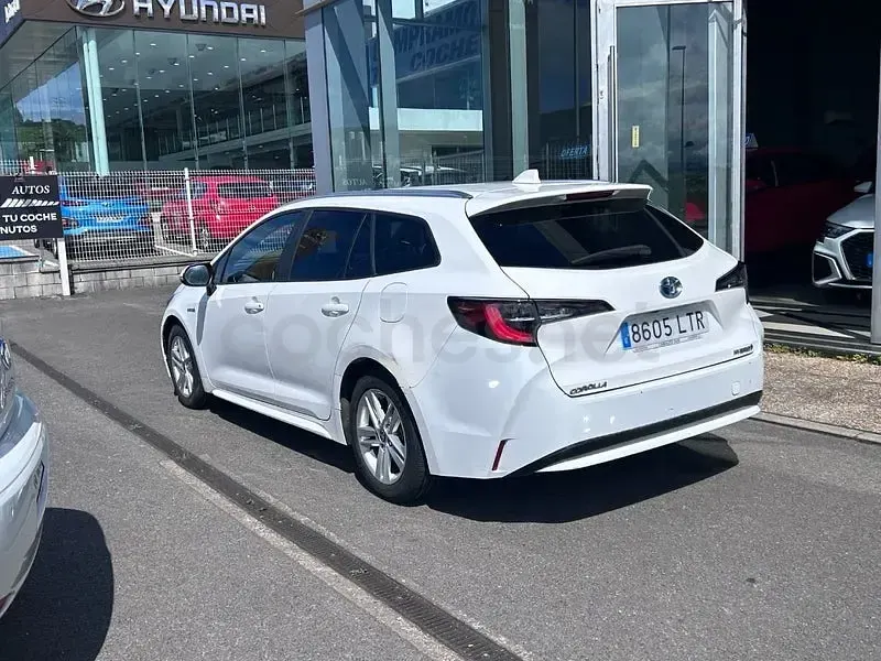 Usado Toyota Corolla Active 122 CV (89 kW) 2021 Blanco Familiar