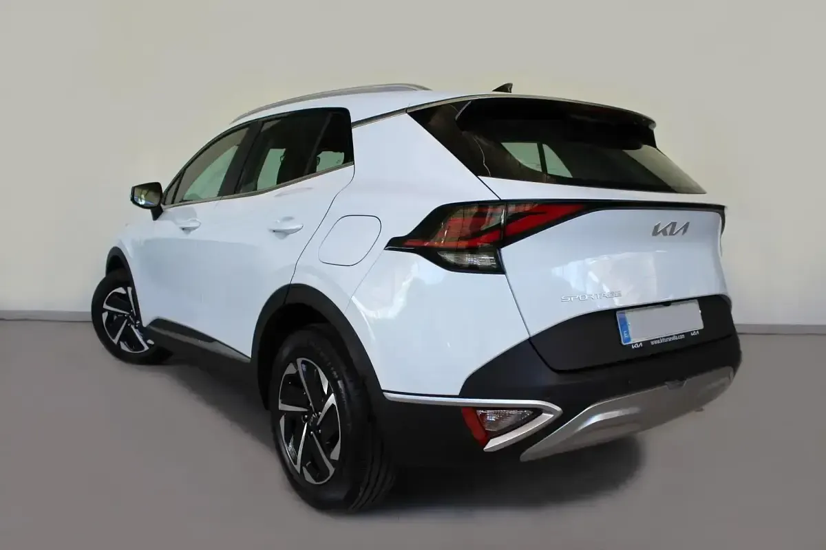 Käytetty Kia Sportage 136 HP (100 kW) 2024 Valkoinen Katumaasturi