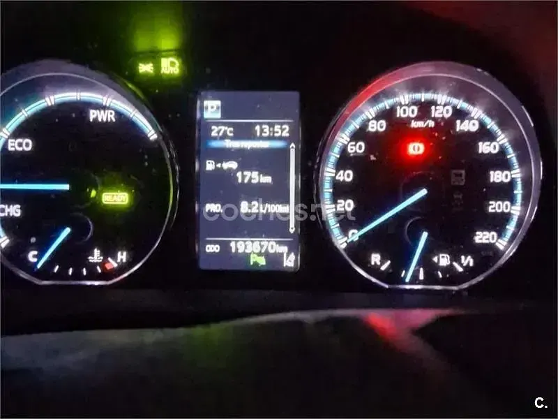 Usado Toyota RAV4 Hybrid 197 CV (144 kW) 2018 Gris / plata SUV