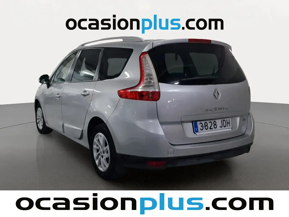 Usado Renault Grand Scénic LIMITED 110 CV (80 kW) 2015 Gris plata