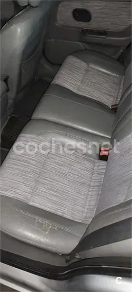 Usado Renault Laguna 100 CV (73 kW) 1999 Gris / plata Berlina