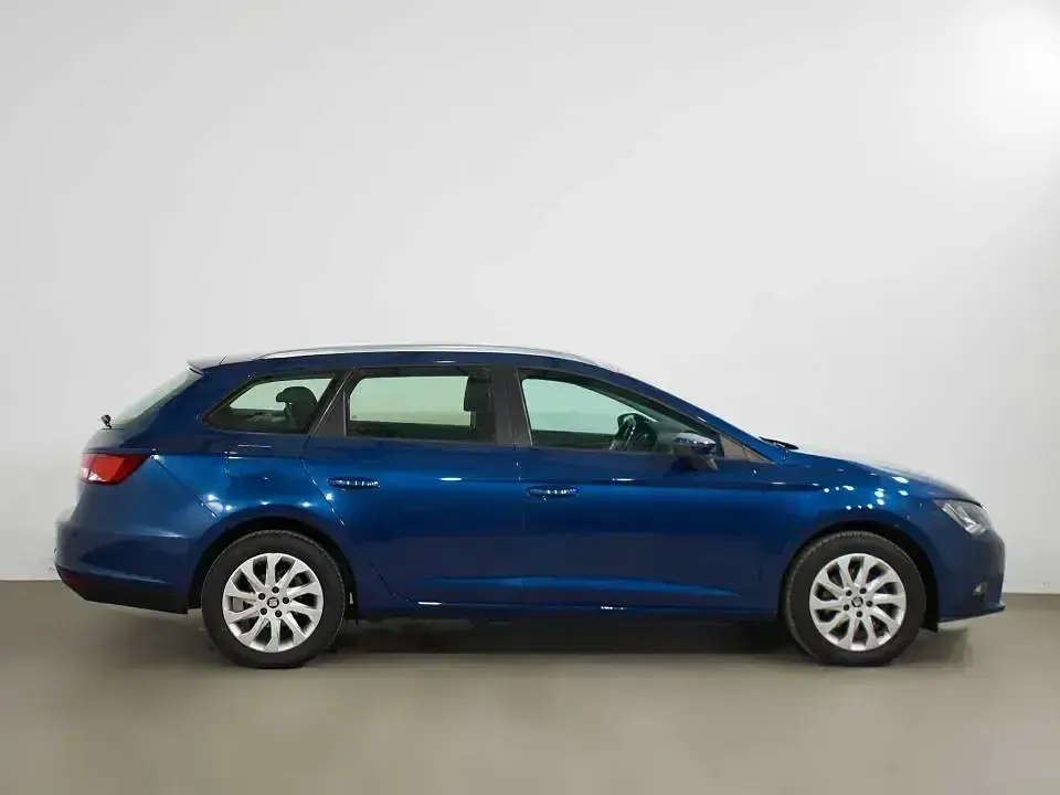 Käytetty Seat Leon Ecomotive 110 HP (80 kW) 2016 Sininen Farmari