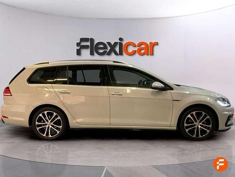 Usado VW Golf VII Sport 150 CV (110 kW) 2018 Blanco Familiar