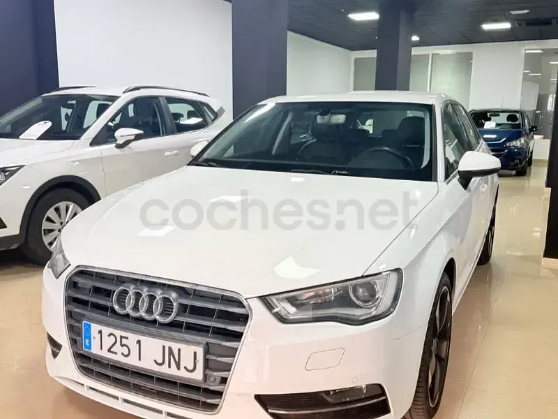 Usado Audi A3 116 CV (85 kW) 2017 Blanco Berlina