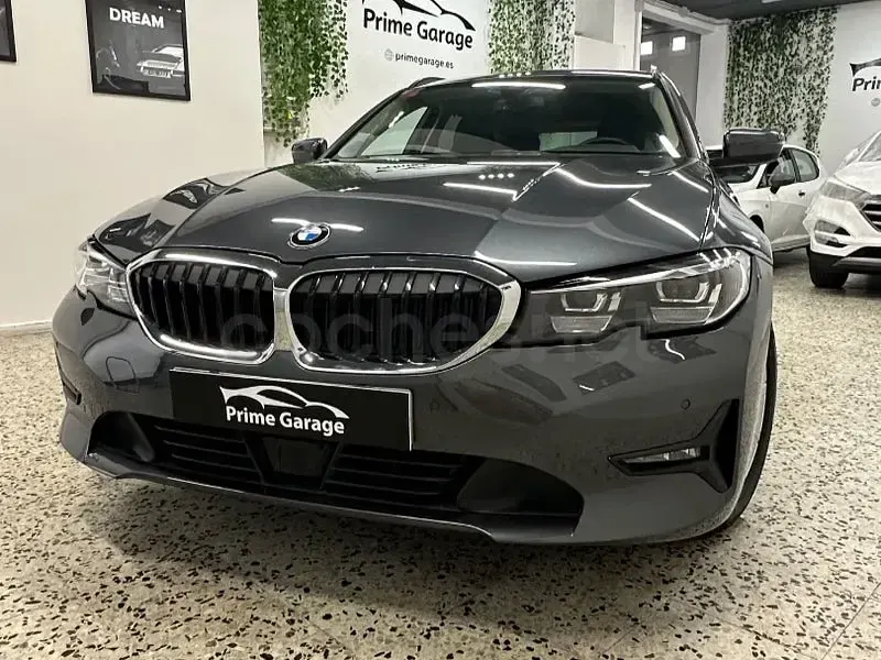 Usado BMW 320 190 CV (139 kW) 2021 Gris / plata Familiar