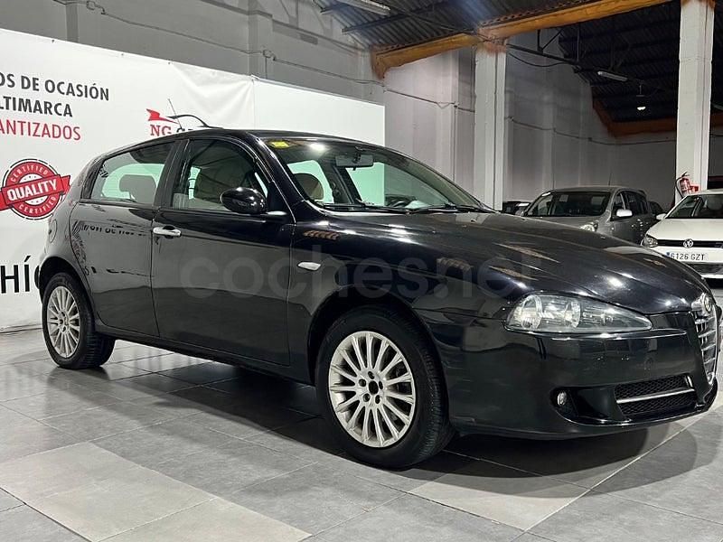 Usado Alfa Romeo 147 Progression 120 CV (88 kW) 2008 Negro Utilitario