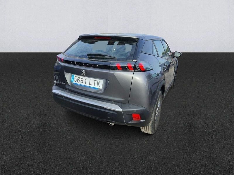 Usado Peugeot 2008 Active 110 CV (80 kW) 2021 Gris SUV