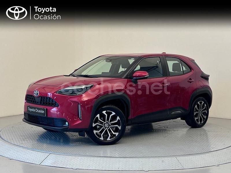 Rojo Usado 2024 Toyota Yaris Cross Active SUV | 24.200 € (Precio justo) - Imagen 1/4