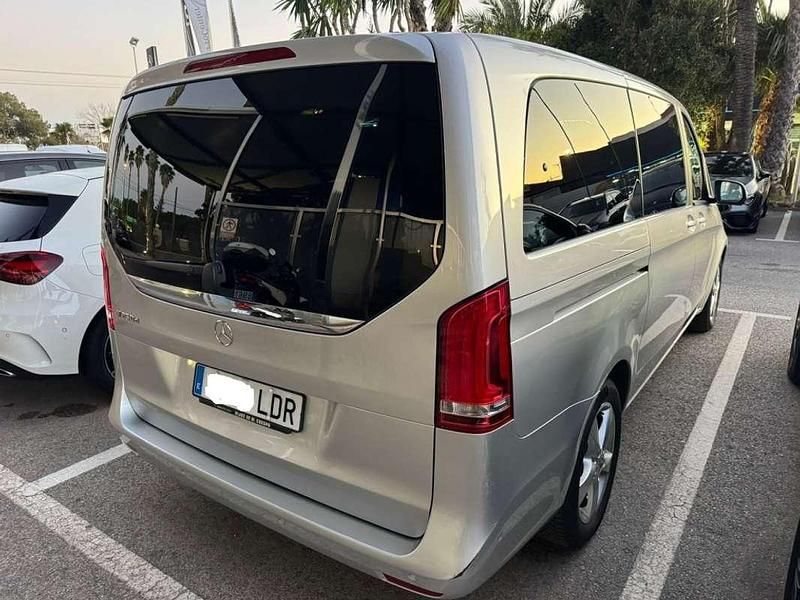 Usado Mercedes V250 Avantgarde 190 CV (139 kW) 2020 Plateado Monovolumen