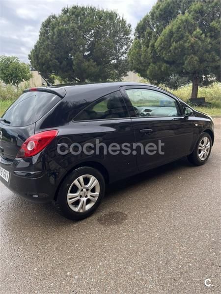 Negro Usado 2010 Opel Corsa Berlina | 5899 € (Precio justo) - Imagen 1/4