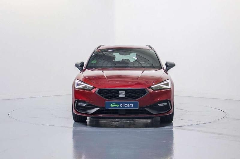 Usado Seat Leon ST FR 150 CV (110 kW) 2021 Rojo Familiar