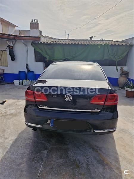 Usado VW Passat Edition 105 CV (77 kW) 2011 Negro Berlina
