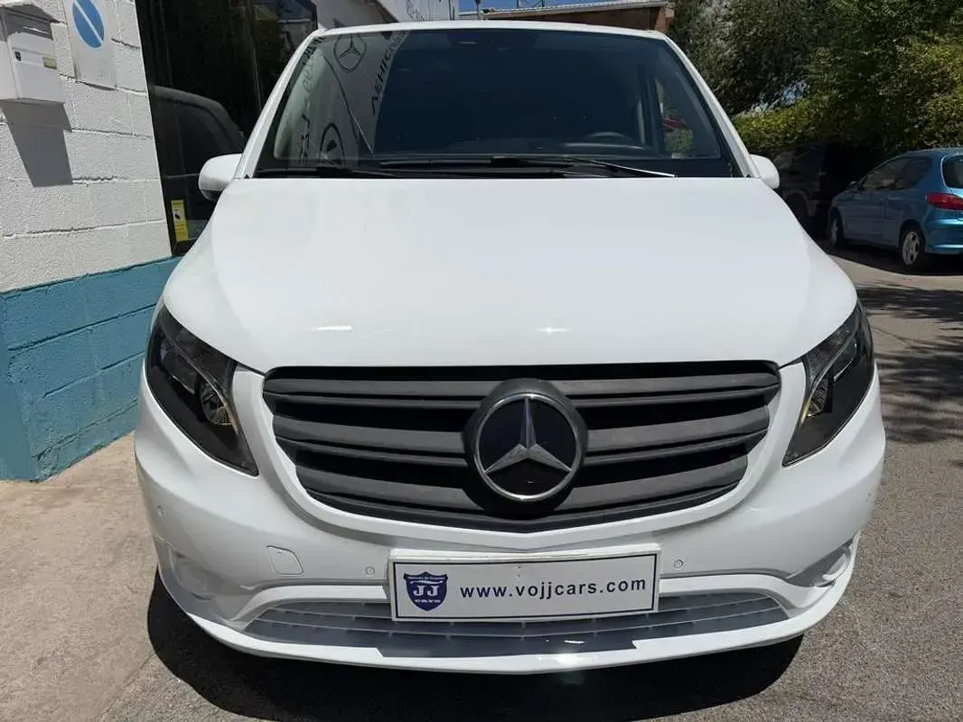 Usado Mercedes Vito 136 CV (100 kW) 2021 Blanco Van