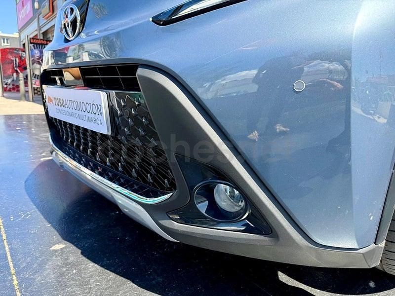 Usado Toyota Aygo X Limited 72 CV (52 kW) 2025 Azul SUV