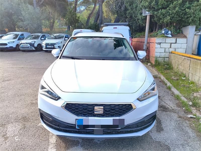 Usado Seat Leon XCELLENCE 130 CV (95 kW) 2022 Blanco Familiar