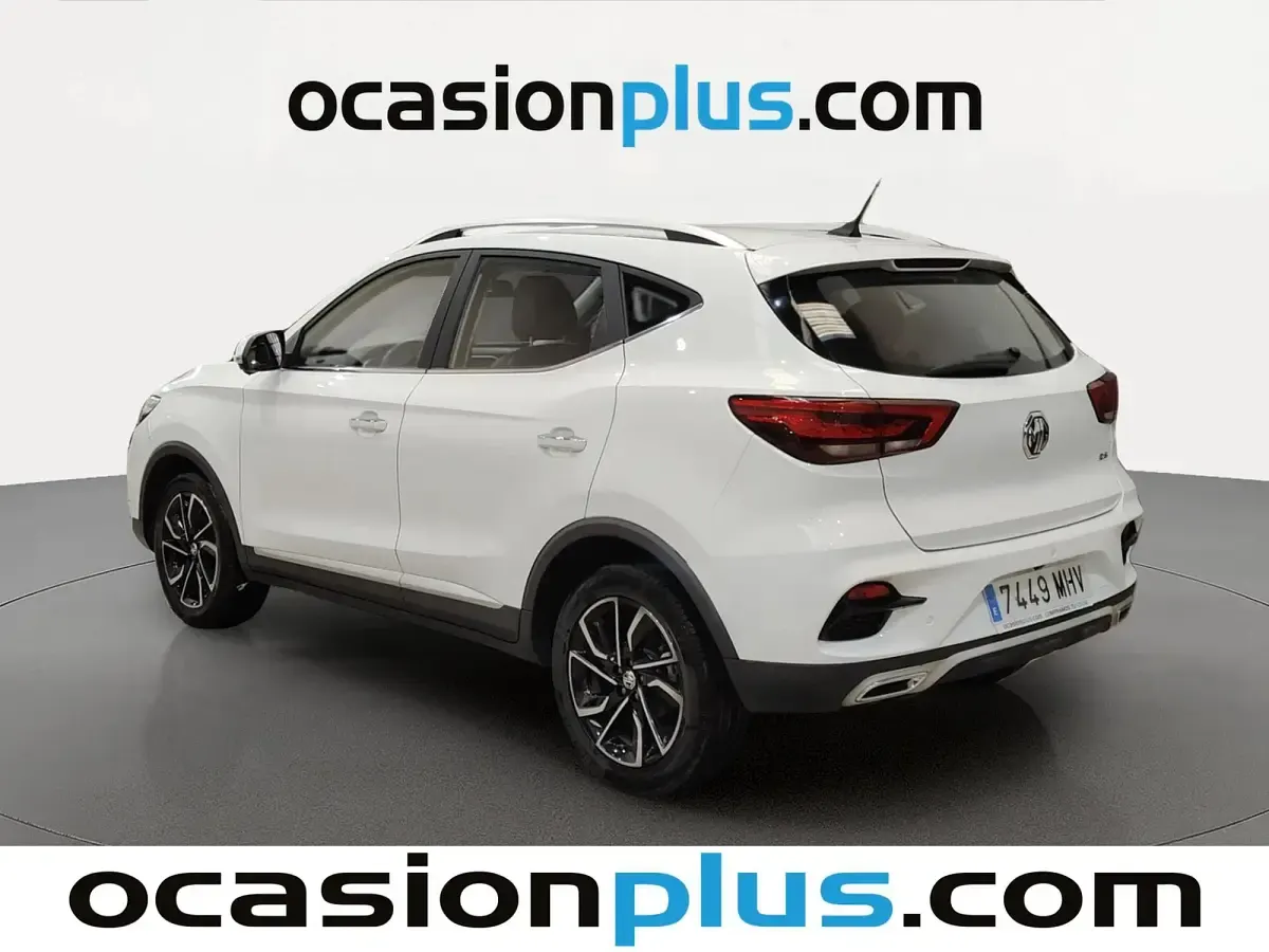 Usado MG ZS Luxury 106 CV (77 kW) 2023 Blanco SUV