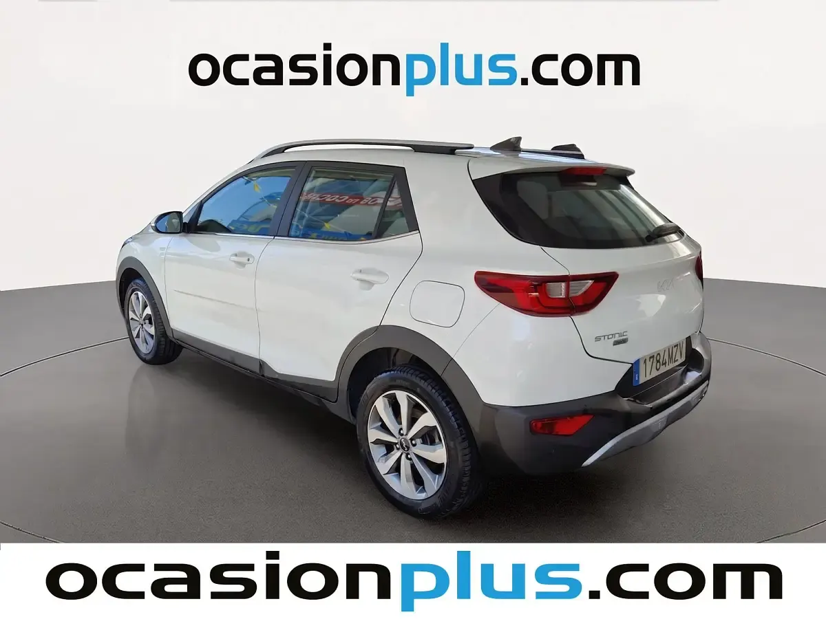 Usado Kia Stonic 101 CV (74 kW) 2025 Blanco SUV