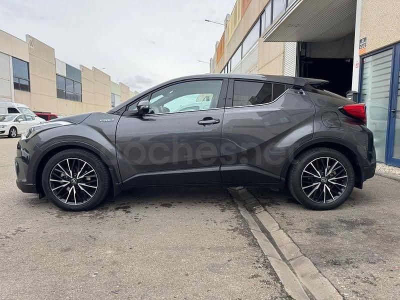 Usado Toyota C-HR Plus 122 CV (89 kW) 2017 Gris / plata SUV