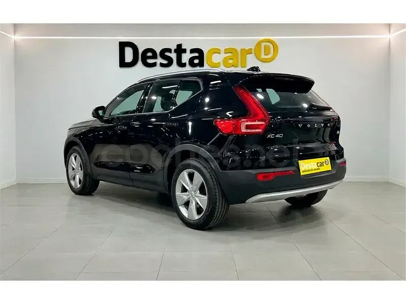 Usado Volvo XC40 Core 129 CV (94 kW) 2023 Negro SUV