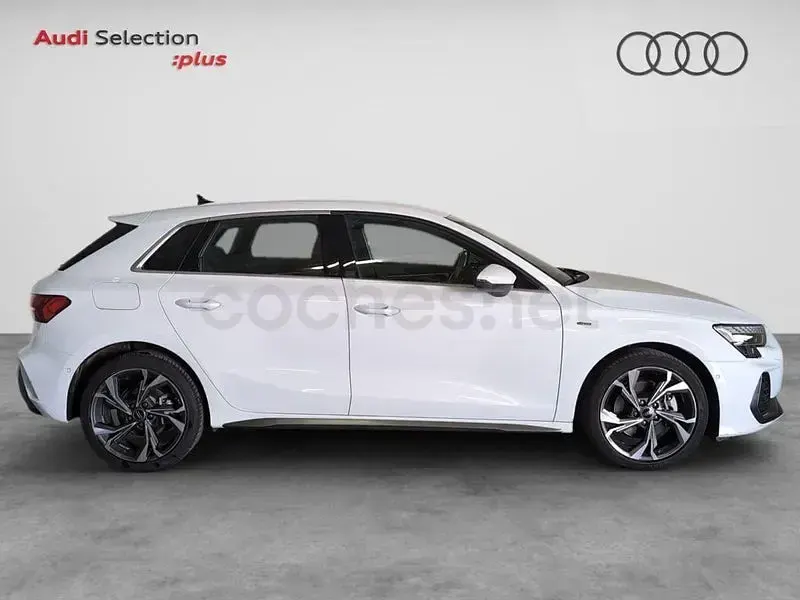 Usado Audi A3 S-Line 204 CV (150 kW) 2025 Blanco Berlina