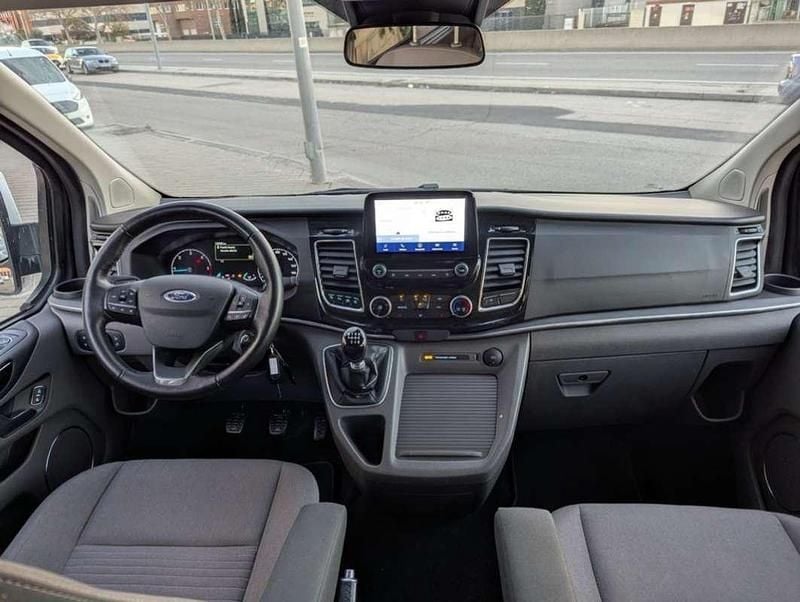 Usado Ford Tourneo Titanium 185 CV (136 kW) 2022 Blanco Monovolumen