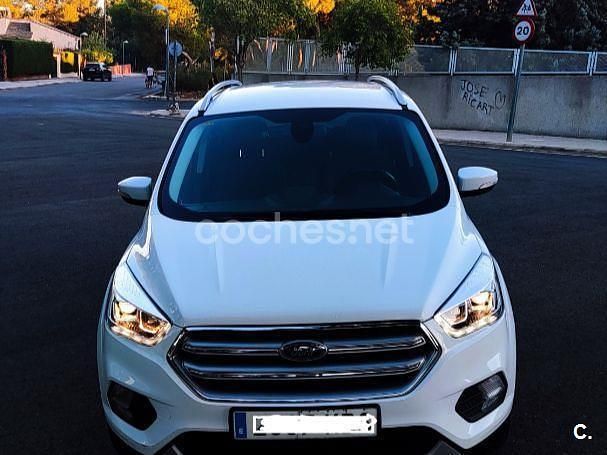 Blanco Usado 2017 Ford Kuga Trend SUV | 15.900 € (Precio justo) - Imagen 1/4