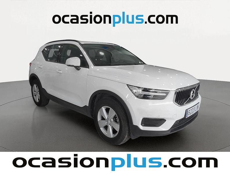 Usado Volvo XC40 Momentum 129 CV (94 kW) 2022 Blanco SUV